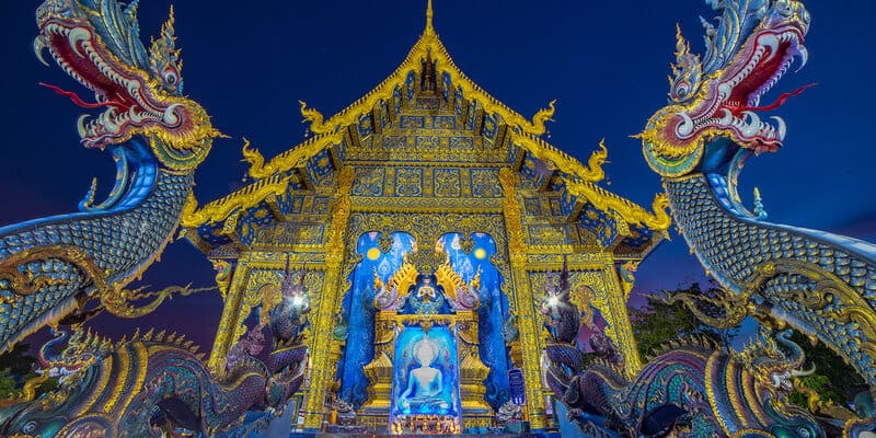 Wat Rong Suea Ten in the evening