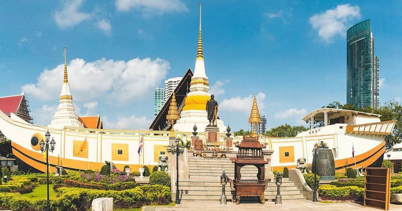 Wat Yannawa - Temple of the Unique Boat