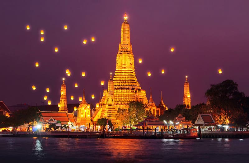 Loy Krathong Festival at Wat Arun