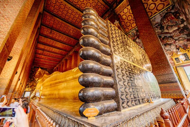 Reclining Buddha Statue