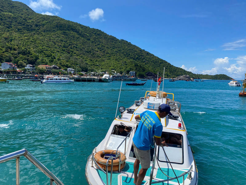 the speedboat to cu lao cham