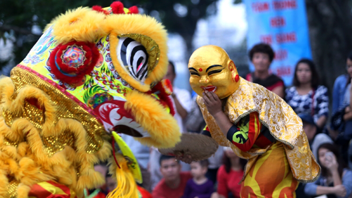 Ông Địa (the Earth God) is the one who connects people and unicorns.