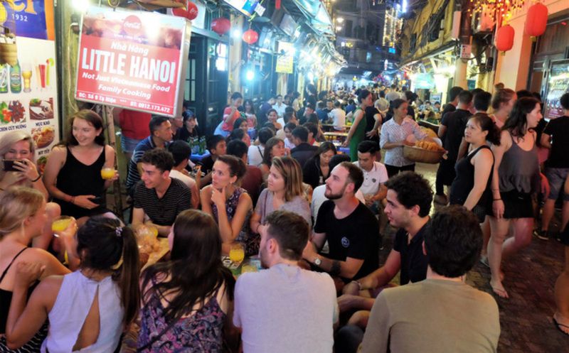 Ta Hien, the "beer street" in Hanoi's Old Quarter. Photo: internet