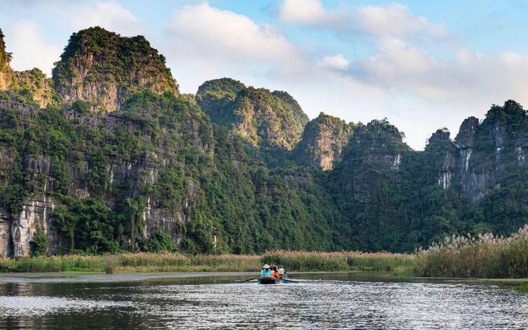 paseo en barca en trang an