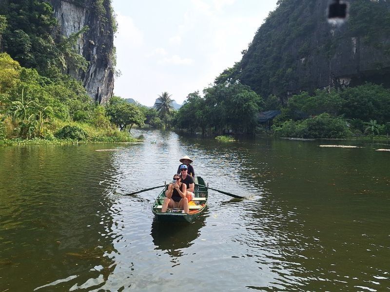 turistas en ninh binh