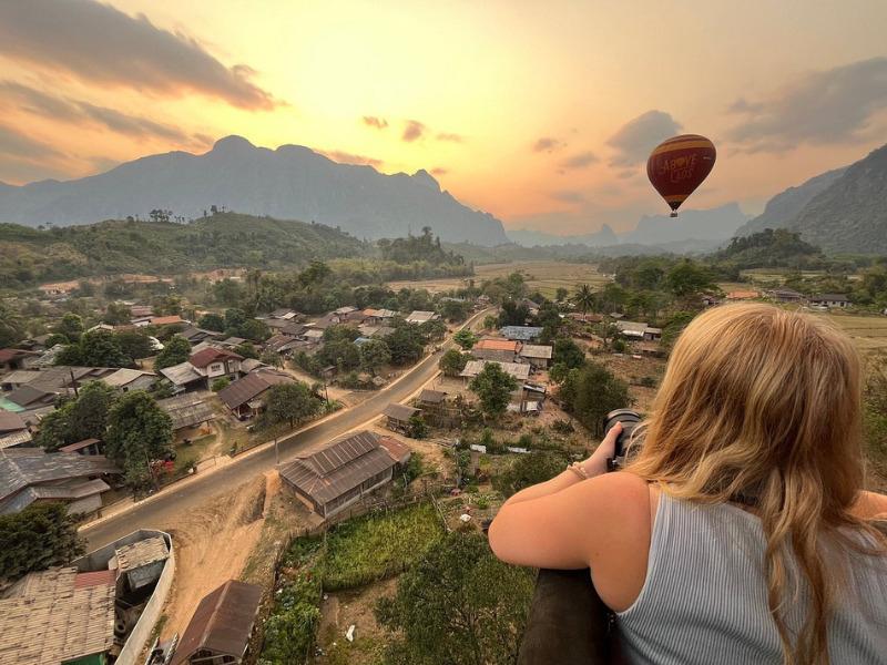 Most tourists expressed their satisfaction after a hot air balloon flight