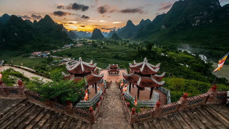 Truc Lam Pagoda