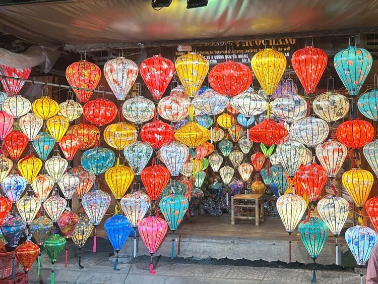 farolillos de hoi an en vietnam en 10 dias