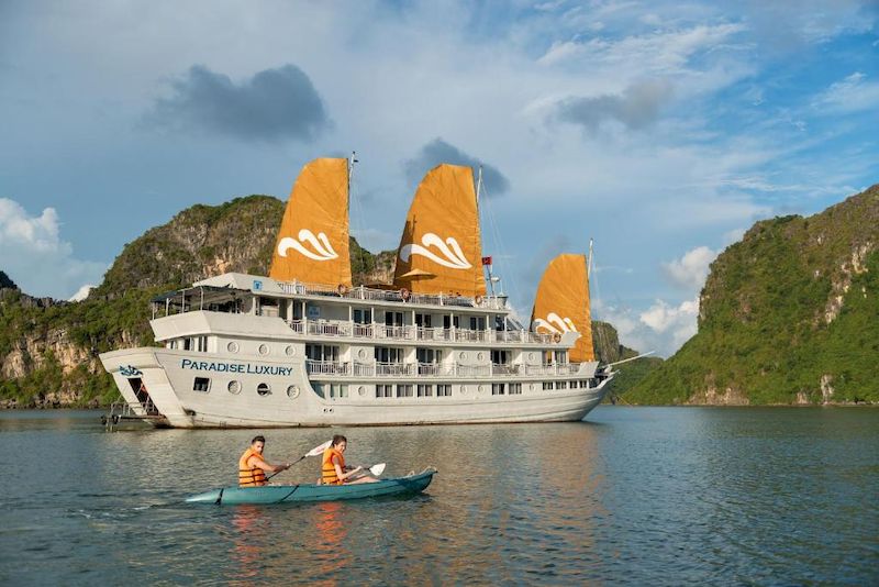 It is ideal to experience a Halong Bay cruise in April