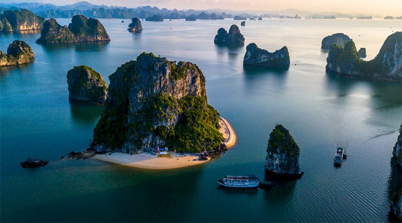 bahia de halong en agosto