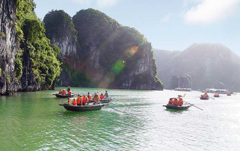 bahia de halong en junio