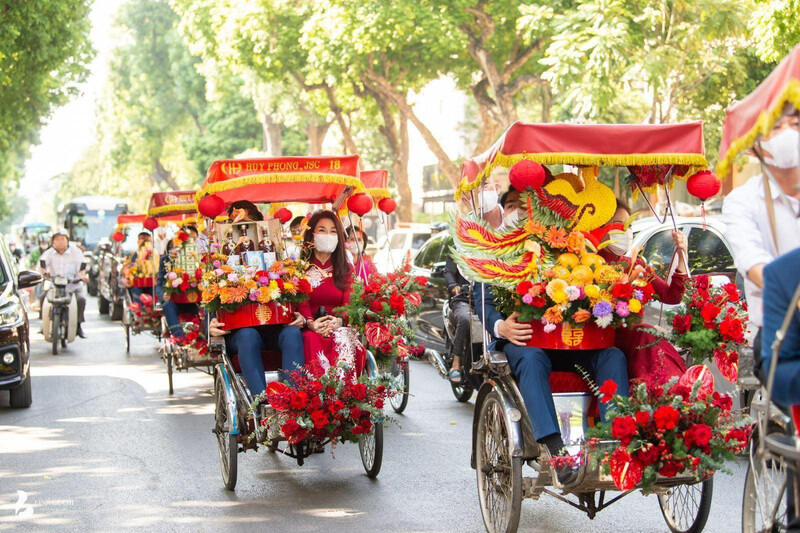 Pedicabs used at engagement ceremonies