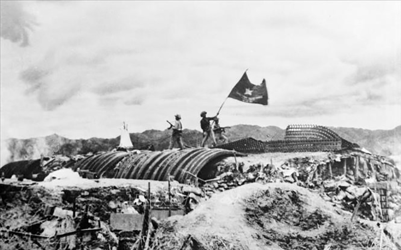 Vietnamese flag placed on a French command bunker