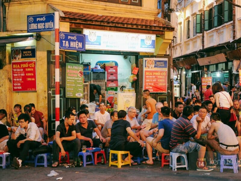 Ta Hien, the "beer corner" in Hanoi's Old Quarter