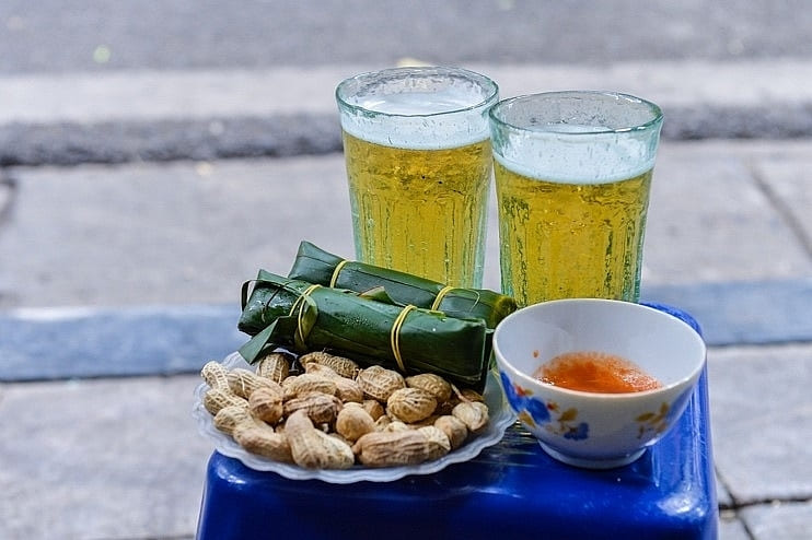 Ruou, a traditional Vietnamese alcohol, is usually made from glutinous rice or corn