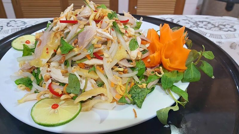 Chicken salad (Gỏi/nộm gà)