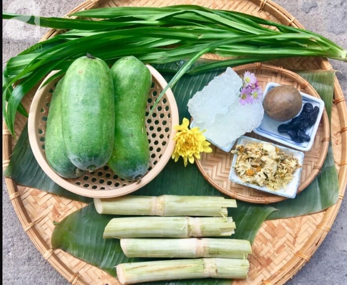 Herbal tea (Nuoc sam) is usually sold in Ho Chi Minh City