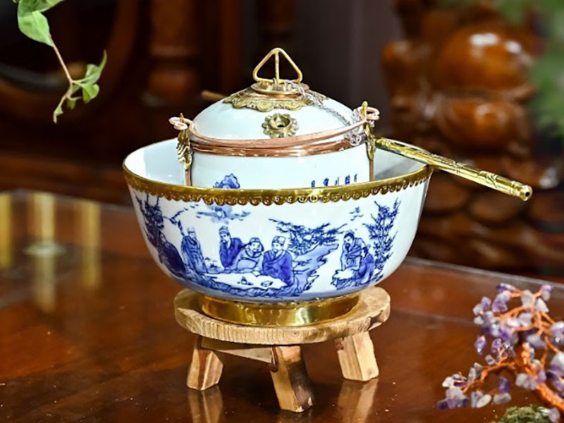 The bowl pipe has a different shape than the water pipe