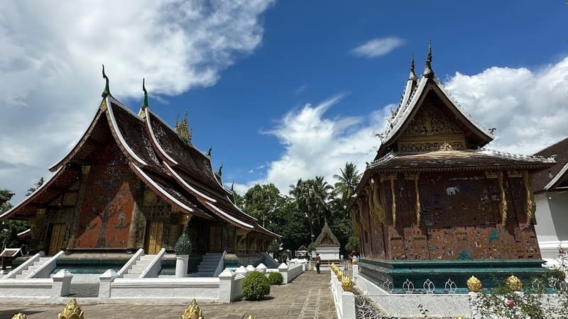 A corner of the courtyard at Wat Xieng Thong temple