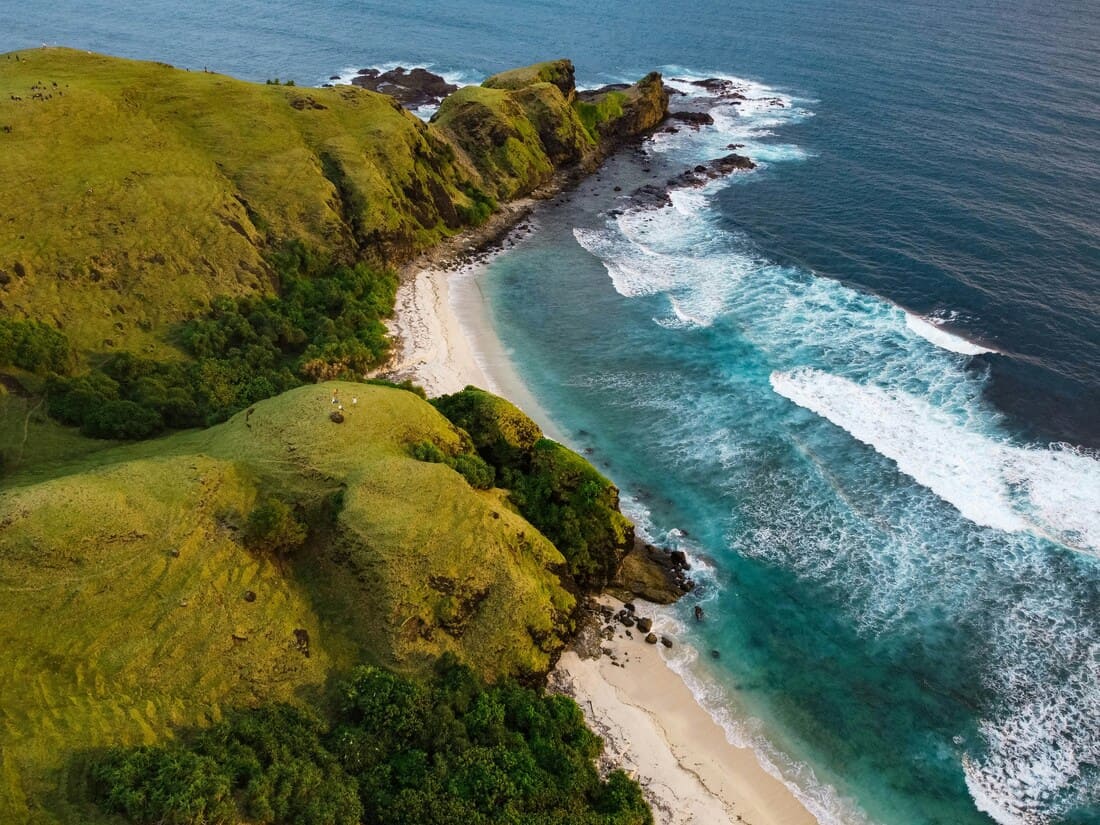 Lombok, Bali's neighboring island, wilder and unspoilt, known for its quiet beaches, majestic volcanoes