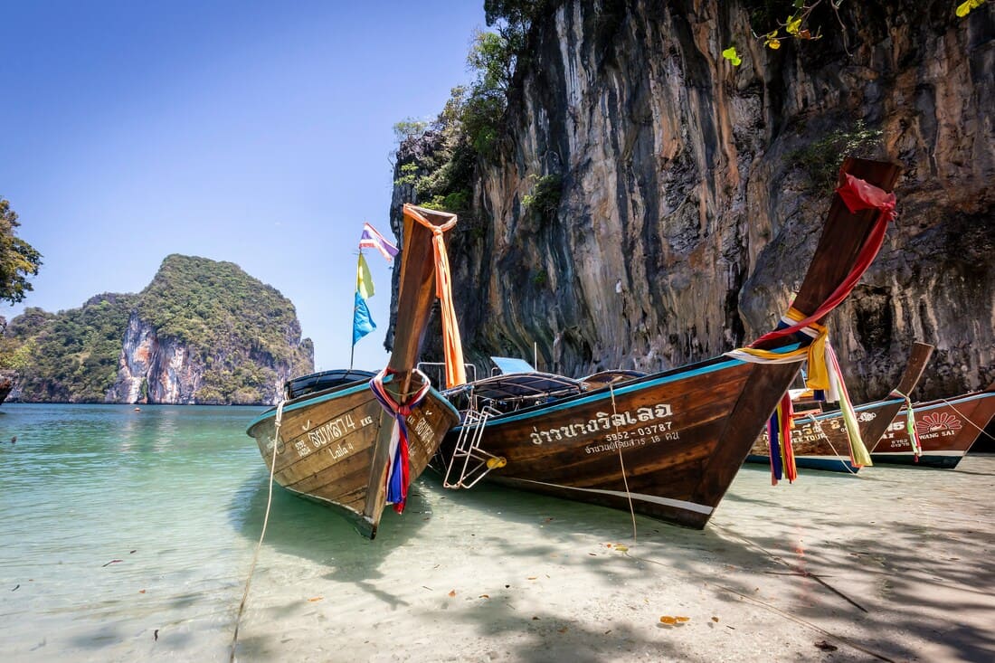 The islands of Thailand captivate with their pristine beaches, crystal clear waters, and breathtaking tropical landscapes
