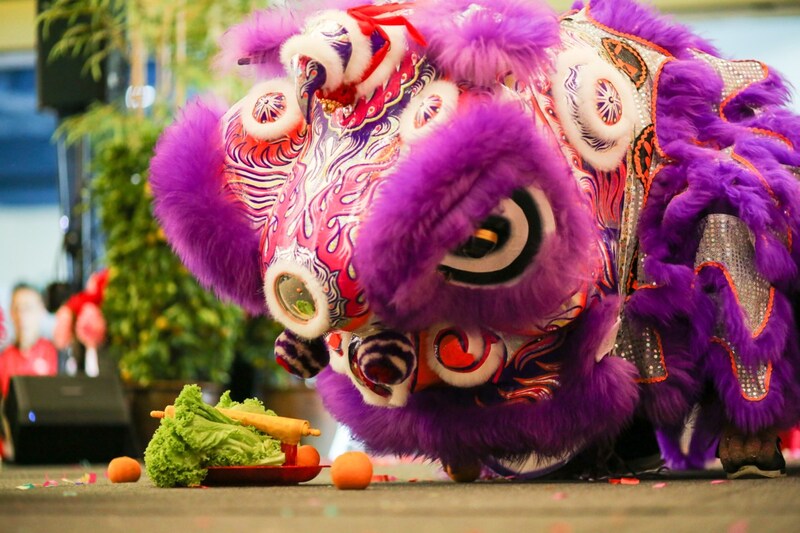 Lettuce eating is an indispensable activity in lion dance