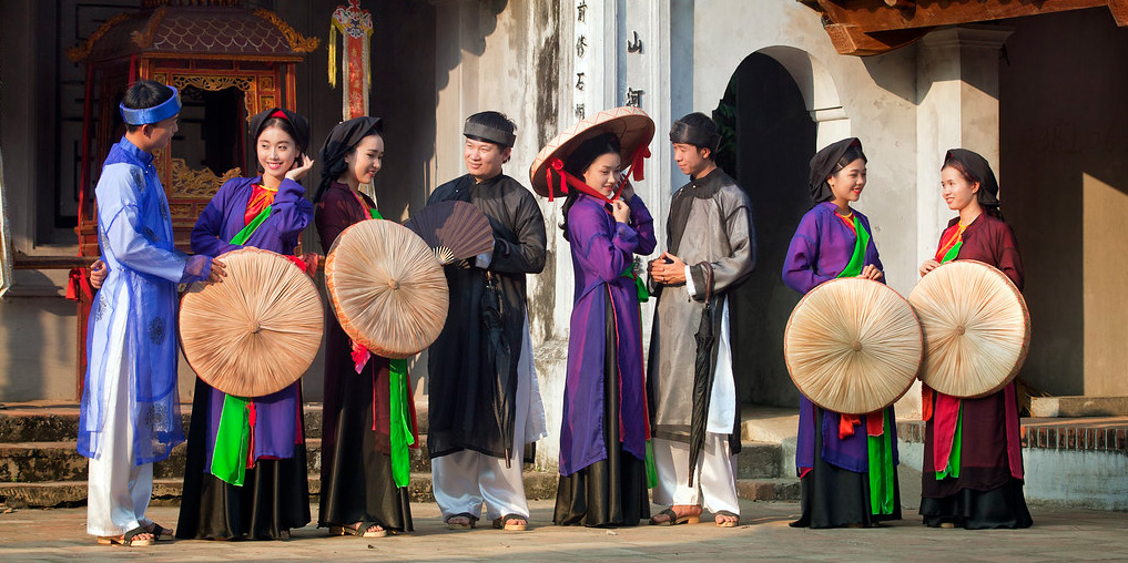 Traditional dances, music and songs – the traces of Vietnams intangible cultural heritage