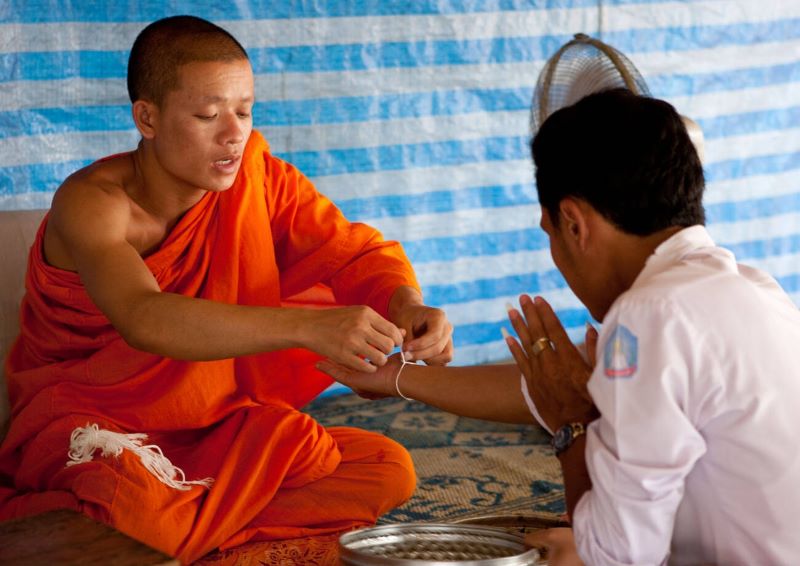 baci ceremony laos