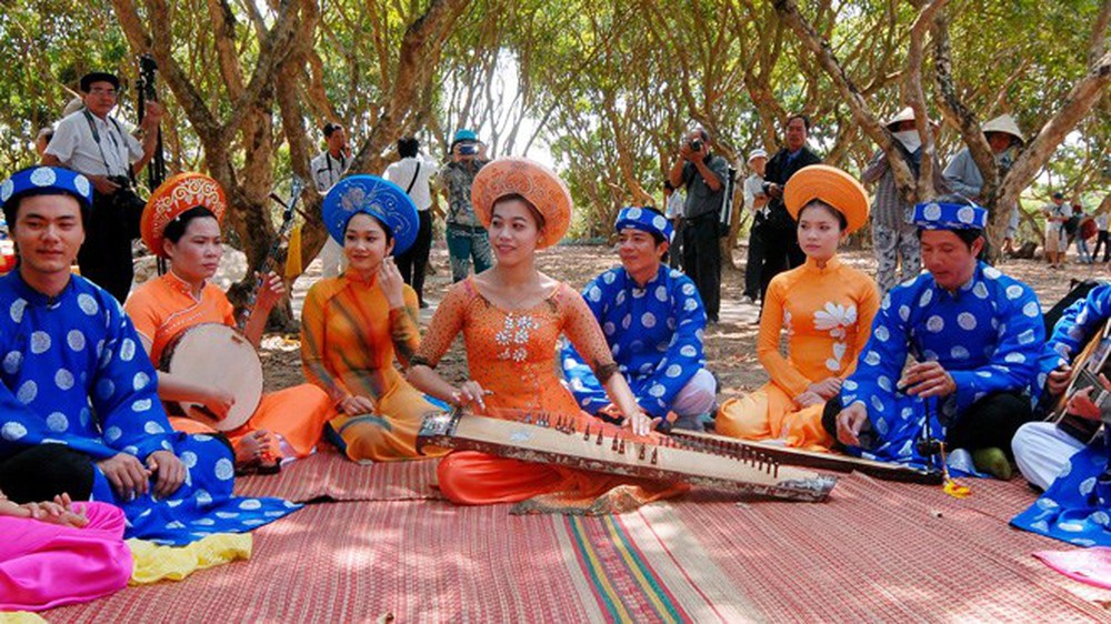 Don ca tai tu, the musical specialty of Southern Vietnam