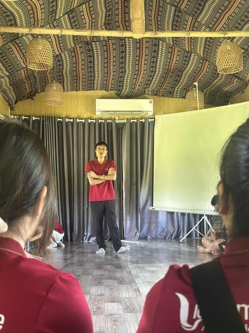 Escuchamos juntos al fundador contar la historia de los 15 años de actividad