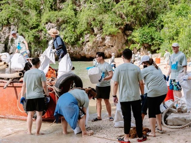 Se ha retirado gran cantidad de desechos como boyas de espuma, botellas de plástico, redes de pesca y otros tipos de residuos no reciclables