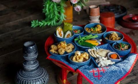 Cena espectáculo Khantoke en Chiang Mai