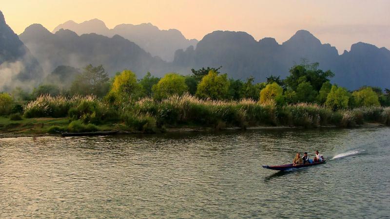 Tubing and Kayaking in Nam Song River, Vang Vieng