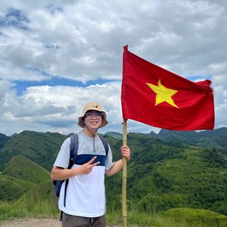 Oliver PHUNG (Tour Guide)