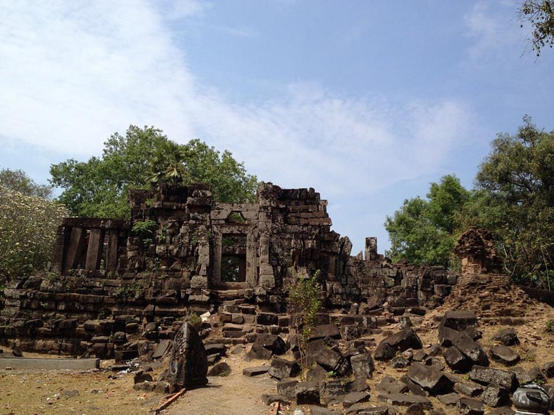 Another architectural gem in Savannakhet is the stone house Heuan Hinh