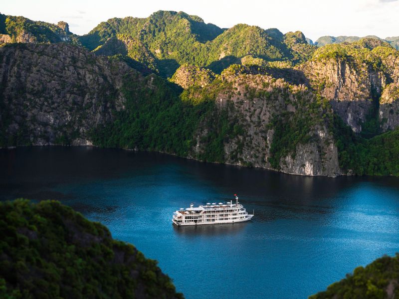 mejor epoca para viajar a vietnam crucero bahia de halong