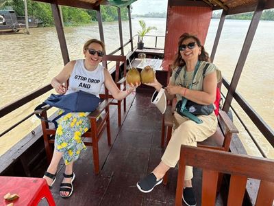 Visitan Ben Tre, la tierra de coco