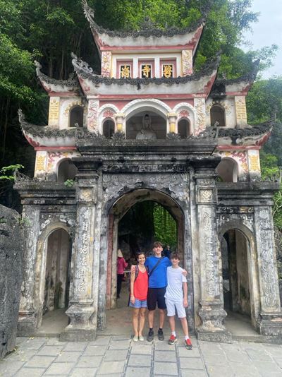 Explore the pagodas located in Ninh Binh - Halong Bay on land.