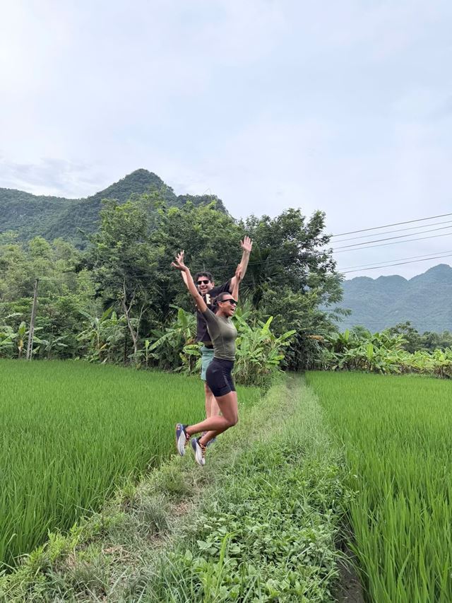 “Amid rice fields, limestone mountains, and warm local smiles, we discovered an authentic Vietnam that was simple, genuine, and unforgettable.