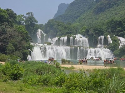 Cascada de Ban Gioc (una de las 4 cascadas naturales más grandes del mundo)