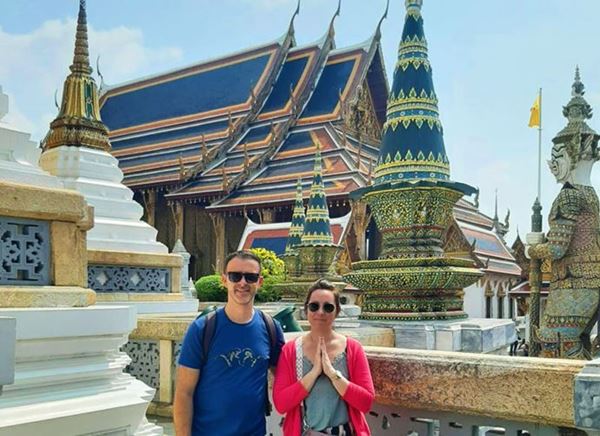 Nuestros queridos viajeros en la visita de los templos de Bangkok
