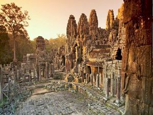 Los templos de Angkor Thom – una ciudad fortificada de 10 km² que albergaba a un millón de habitantes