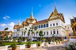 Un rincón en el Gran Palacio de Bangkok, atrae por su esplendor real y su importancia histórica.