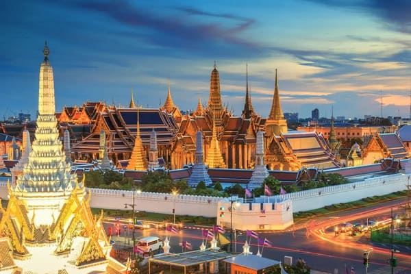 Where tradition meets modernity: Bangkok's captivating cityscape