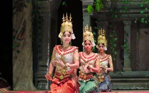 El espectáculo de danza tradicional Apsara en Siem Reap es una magnífica combinación de arte, cultura e historia