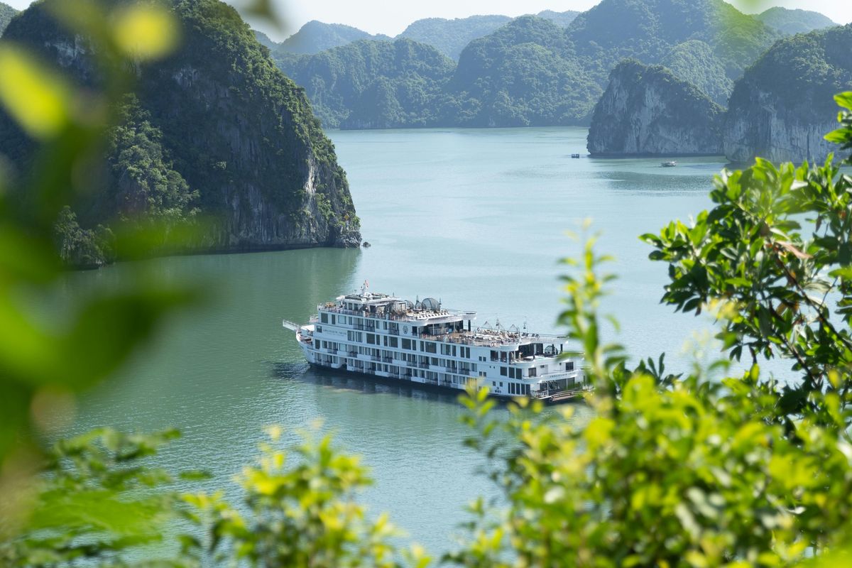 Crucero por la bahía de Halong 3 días