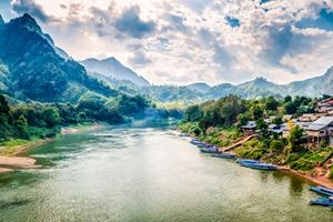 Excursion en barque sur la rivière de Nam Ou