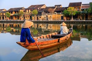 Observa la belleza de Hoi An a través de un paseo por el río Thu Bon