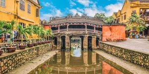 Observa la belleza de Hoi An a través de un paseo por el río Thu Bon