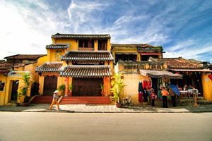 Hoi An, una ciudad atractiva con hileras de casas amarillas